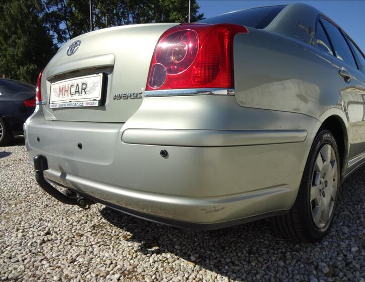 Toyota Avensis 15