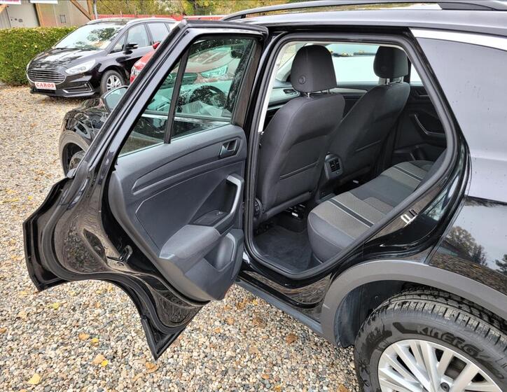 Volkswagen T-Roc 13