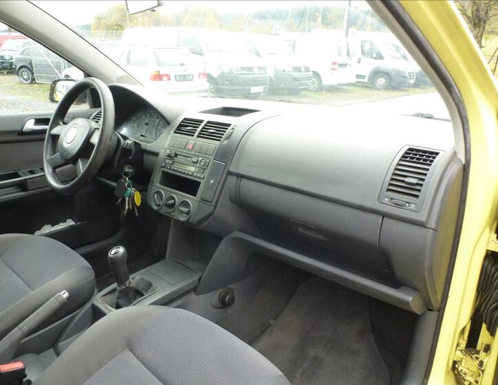 Volkswagen Polo 24