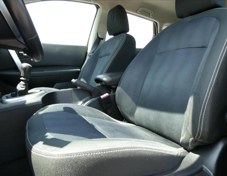 Nissan Qashqai 30