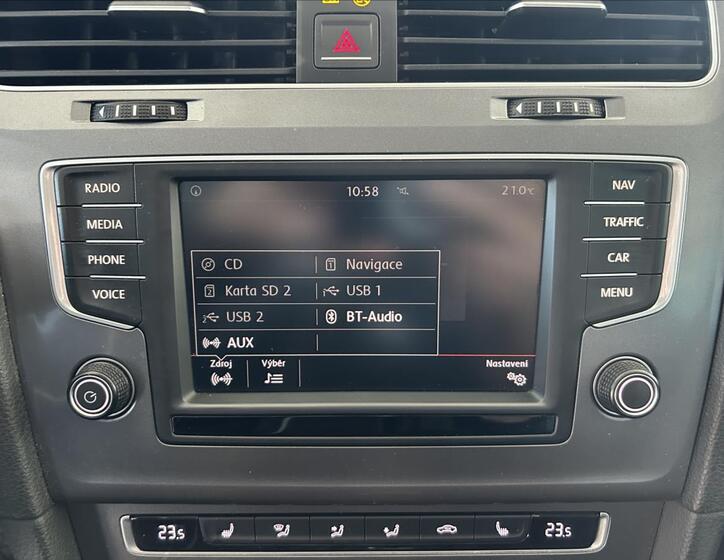Volkswagen Golf 16