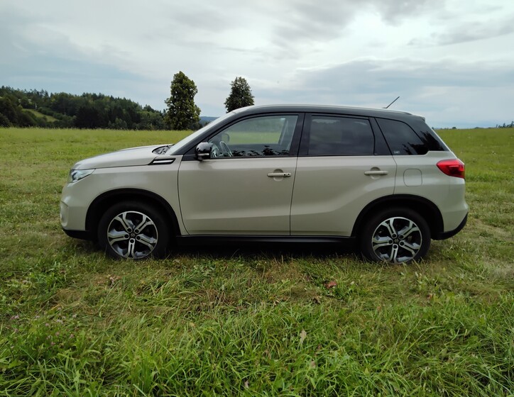 Suzuki Vitara 1