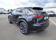 Lexus NX 300h 5