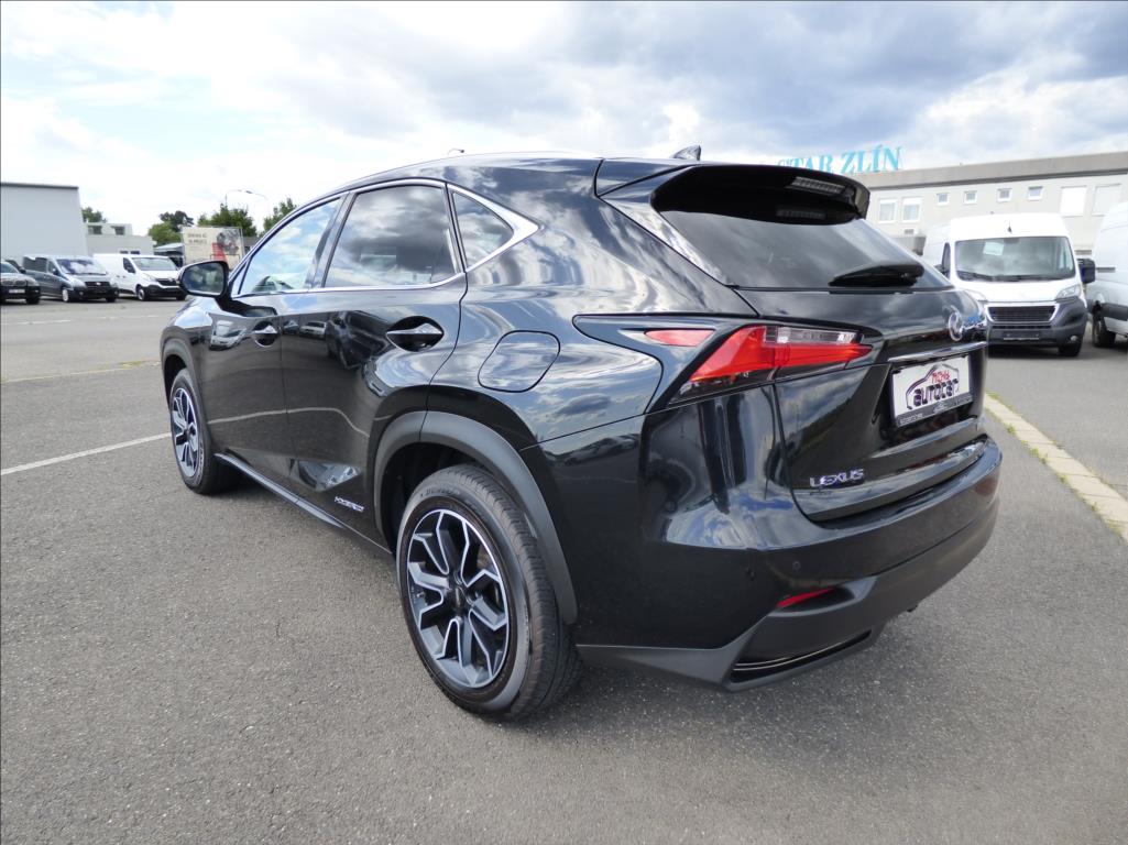 Lexus NX 300h