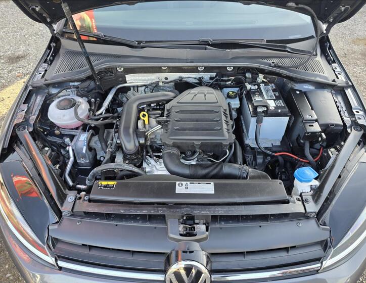 Volkswagen Golf 26