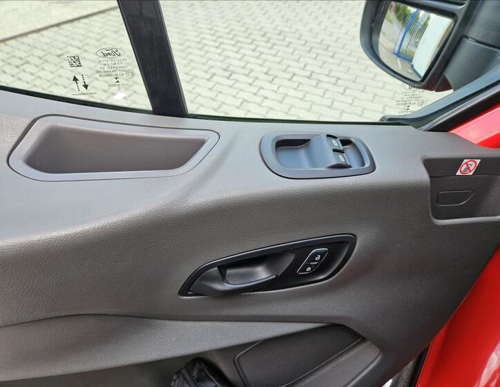 Ford Transit 12