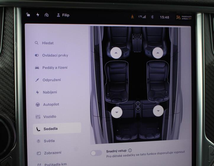Tesla Model X 25