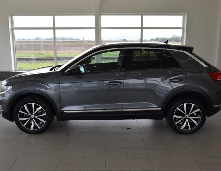 Volkswagen T-Roc 5