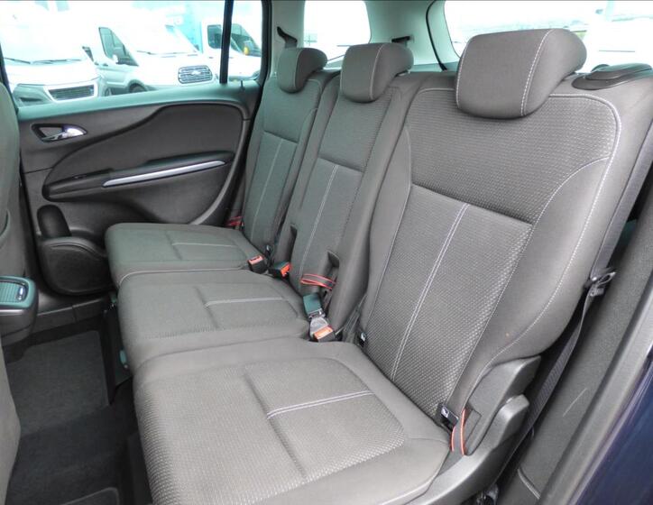 Opel Zafira 44