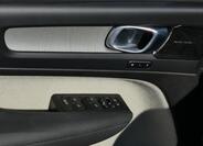 Volvo XC40 9