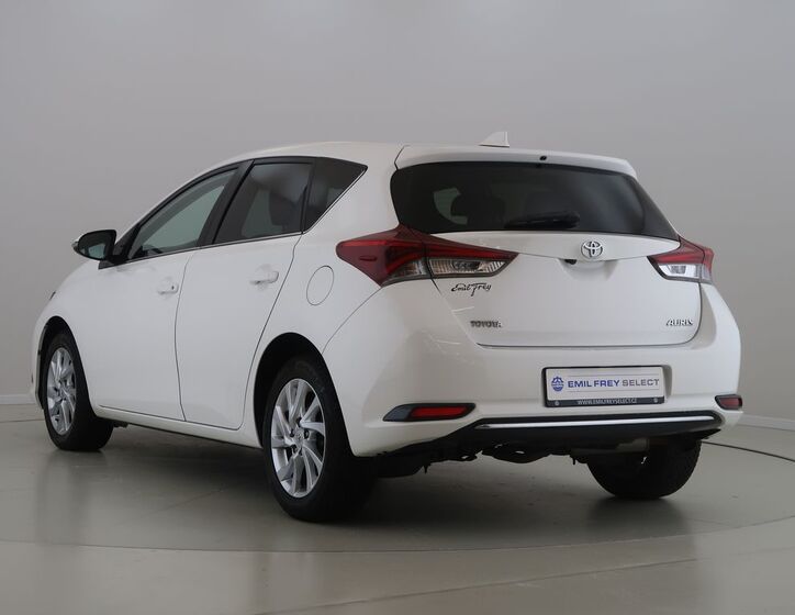 Toyota Auris 7