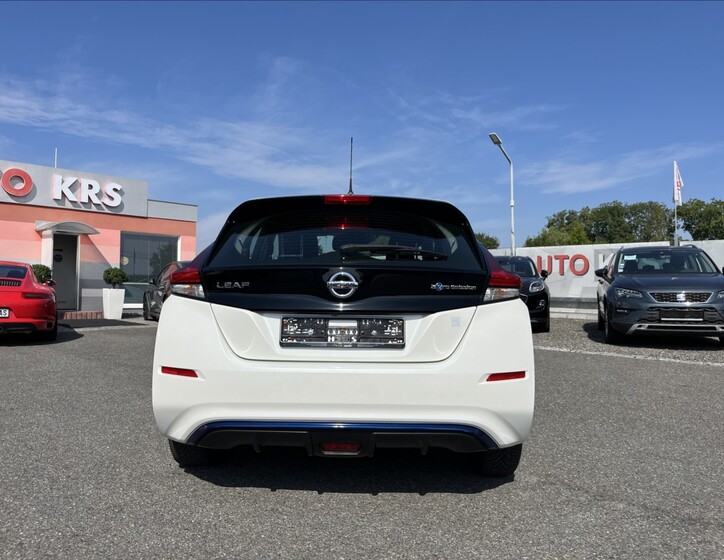 Nissan Leaf 7