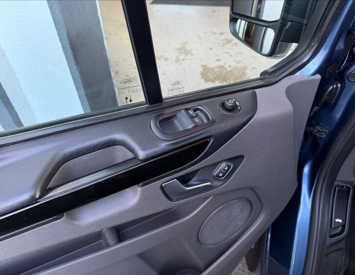 Ford Transit Custom 19