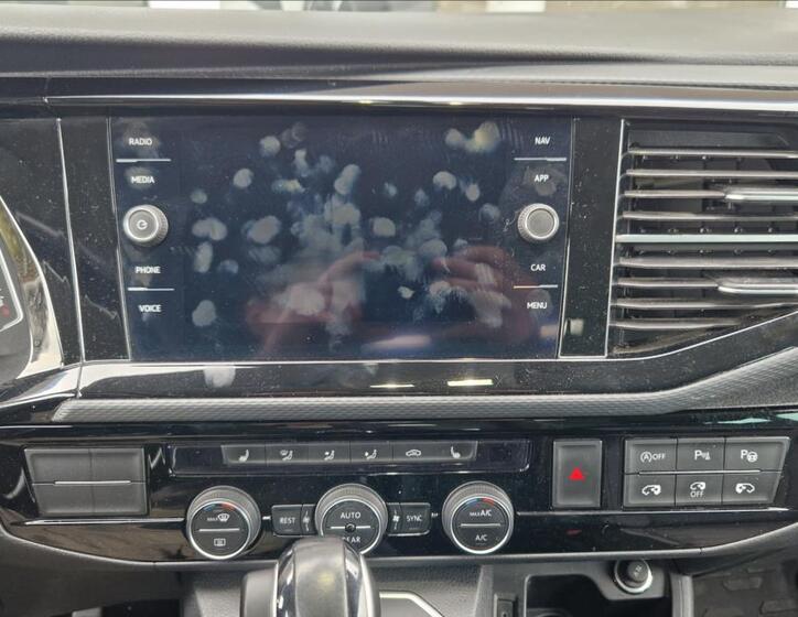 Volkswagen Multivan 21