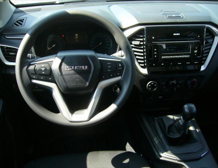 Isuzu D-Max 16