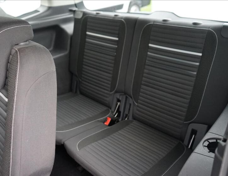 Volkswagen Touran 11