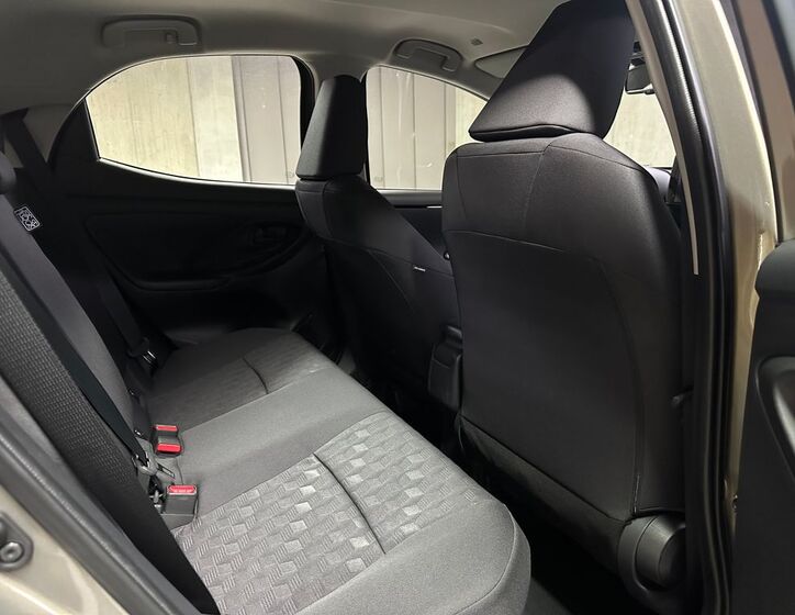 Toyota Yaris 12