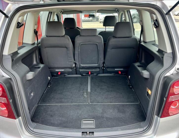 Volkswagen Touran 16