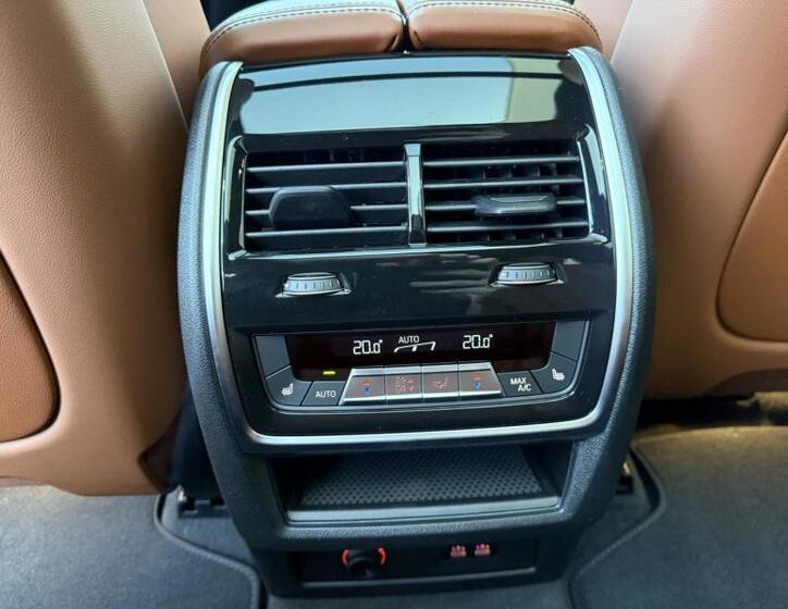 BMW X7 17