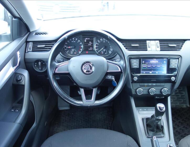 Škoda Octavia 16