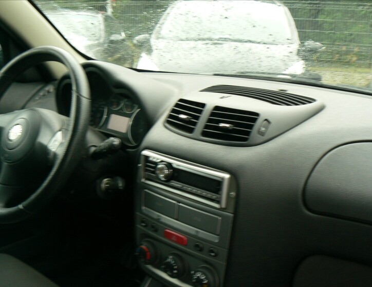Alfa Romeo 147 12