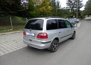 Ford Galaxy 9
