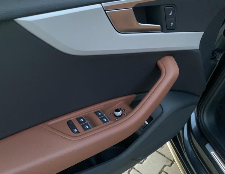 Audi A4 16