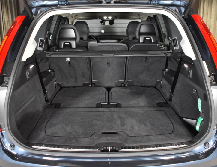 Volvo XC90 8