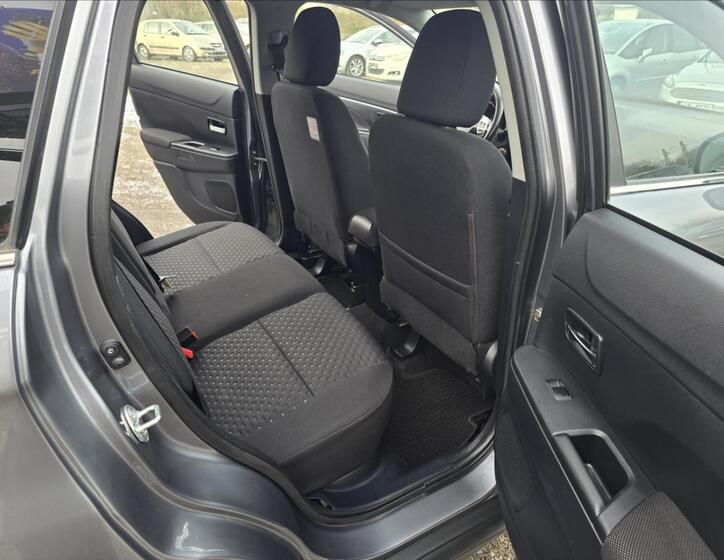 Mitsubishi ASX 12