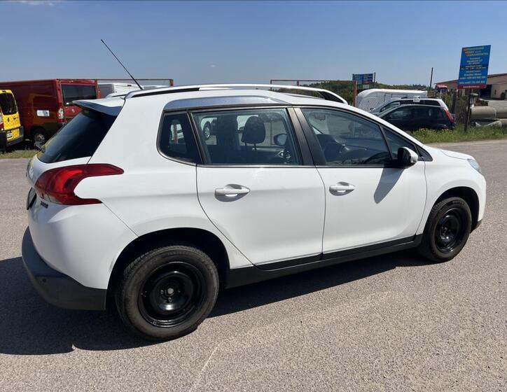 Peugeot 2008 5