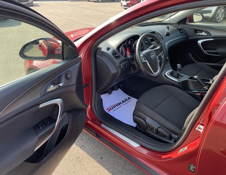 Opel Insignia 9
