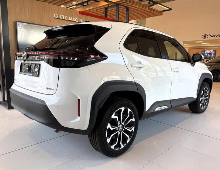Toyota Yaris Cross 6