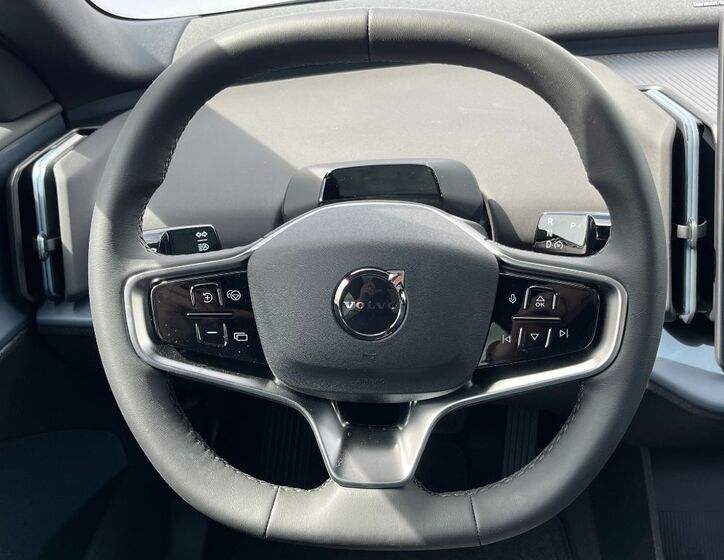 Volvo EX30 13