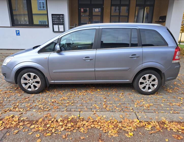 Opel Zafira 5