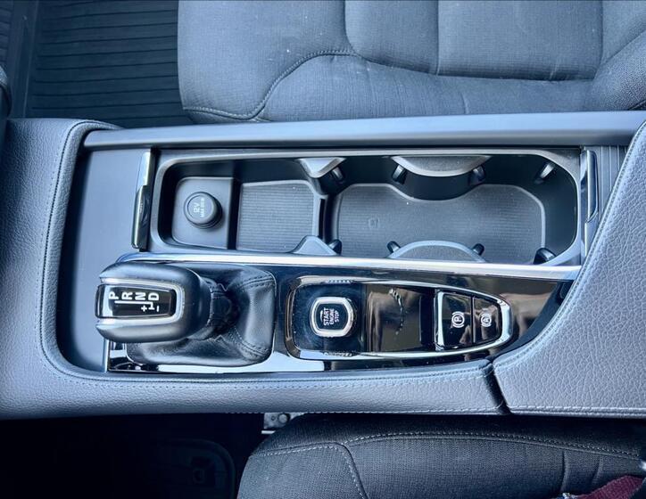 Volvo V90 41