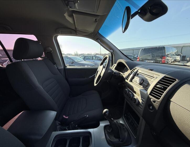 Nissan Pathfinder 23