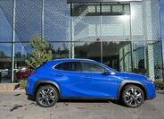 Lexus UX 250h 4