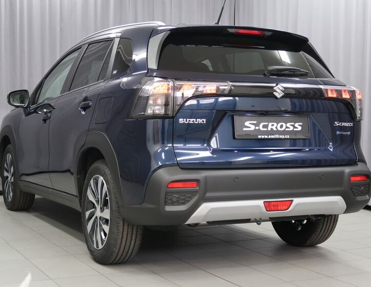 Suzuki S-Cross 6
