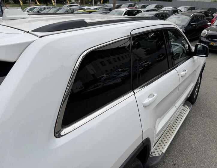 Jeep Grand Cherokee 11