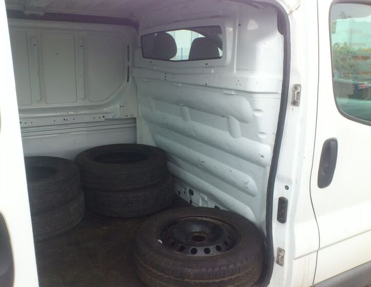 Opel Vivaro 16