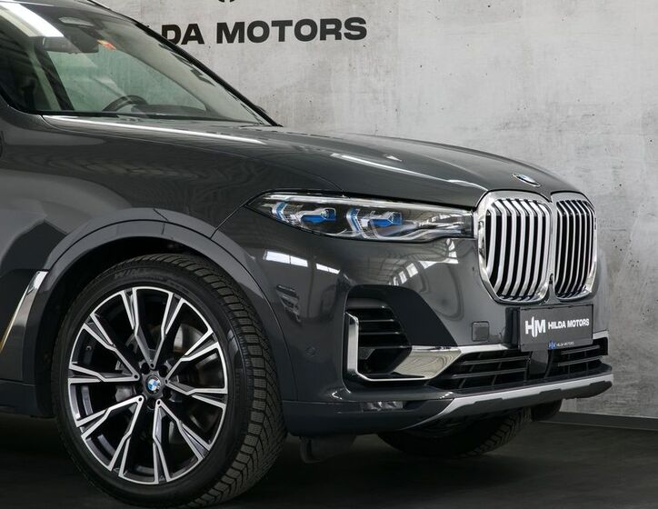 BMW X7 6