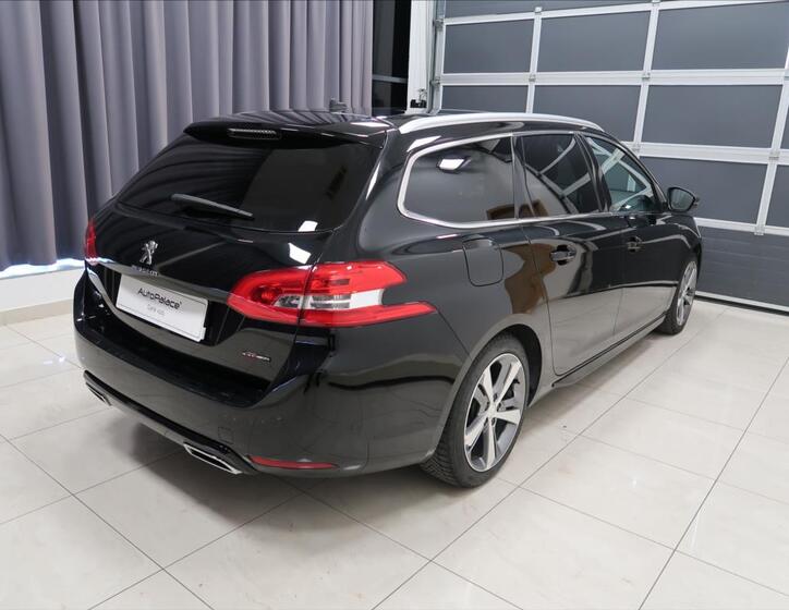 Peugeot 308 4