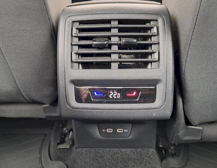 Volkswagen Golf 22