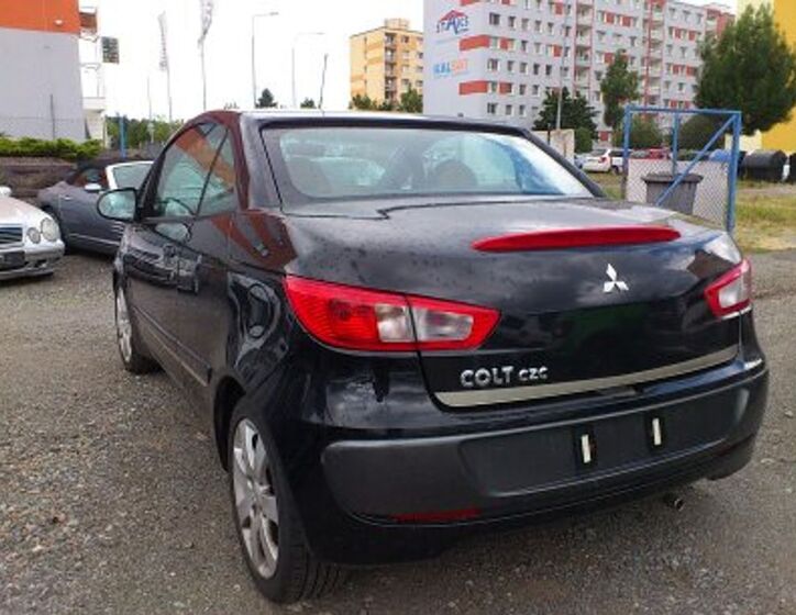 Mitsubishi Colt 5