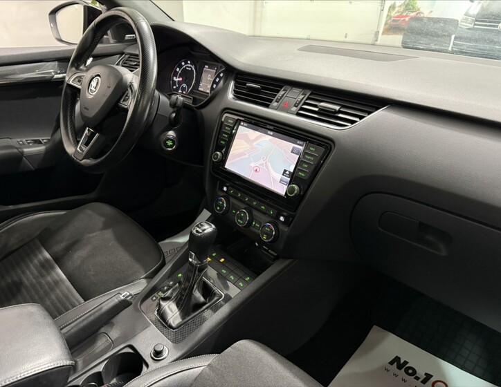 Škoda Octavia 16