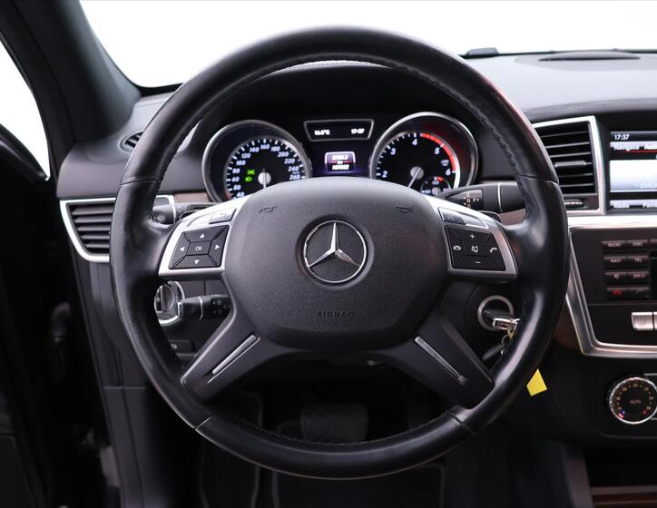Mercedes-Benz GL 23