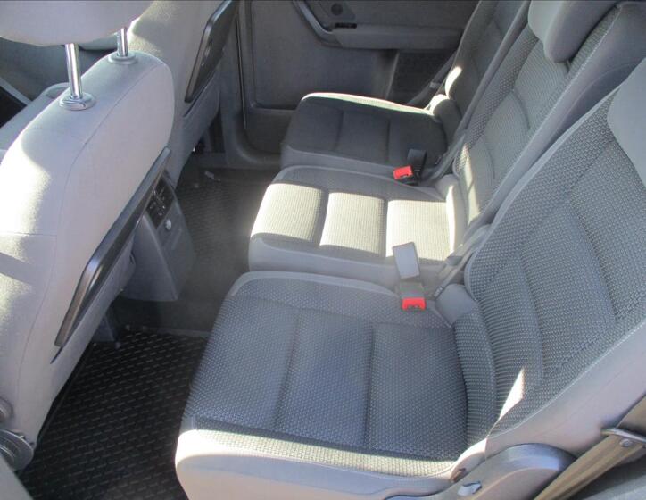 Volkswagen Touran 17