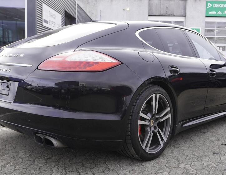 Porsche Panamera 23