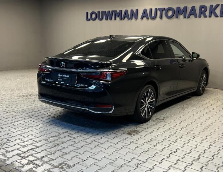Lexus ES 300h 2