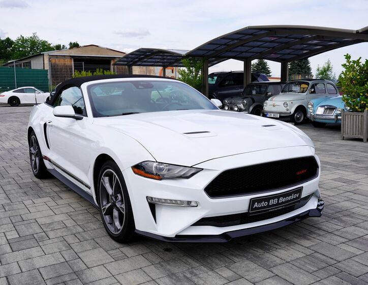 Ford Mustang 8